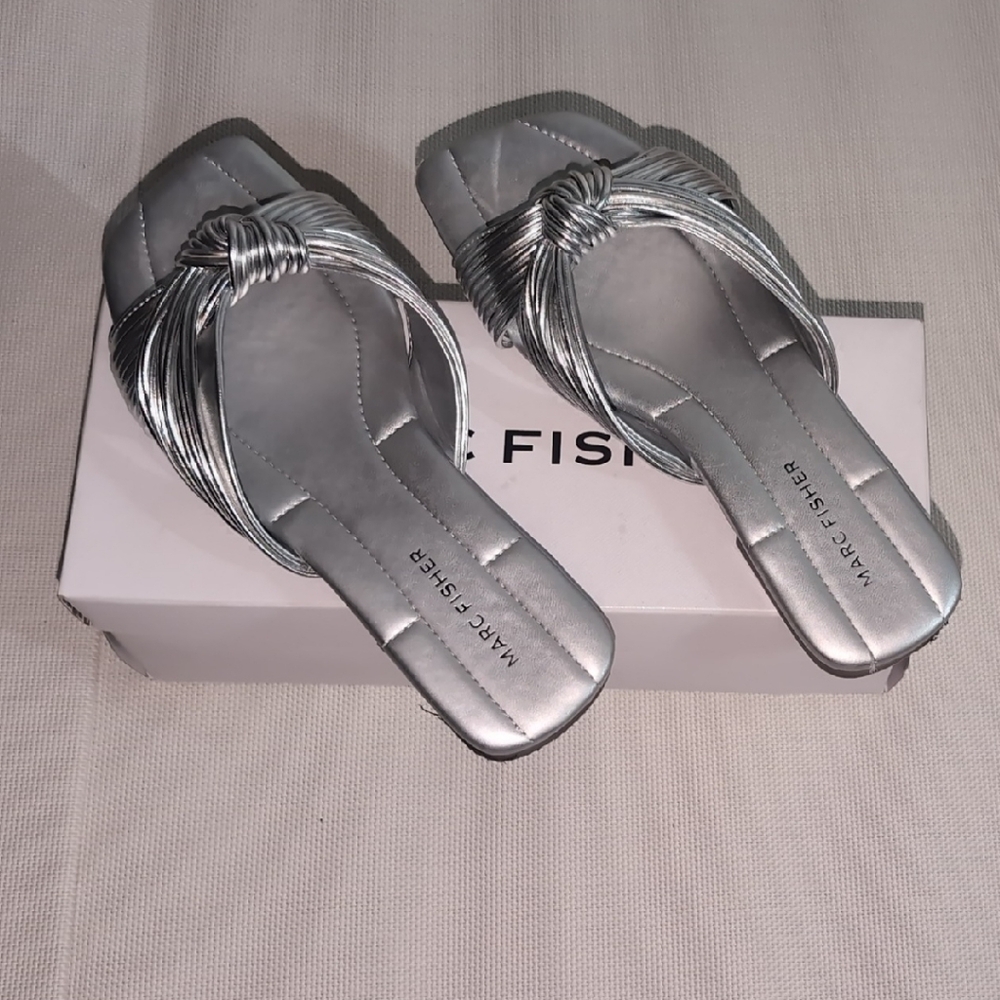 Marc Fisher Laury Silver Metallic Knot Slide Sandals Size 6.5 M